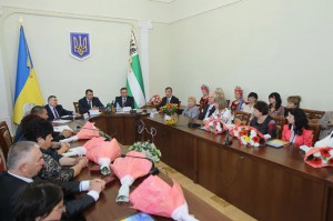 В Чернігівській області в святковій атмосфері вшанували державними нагородами заслужених освітян